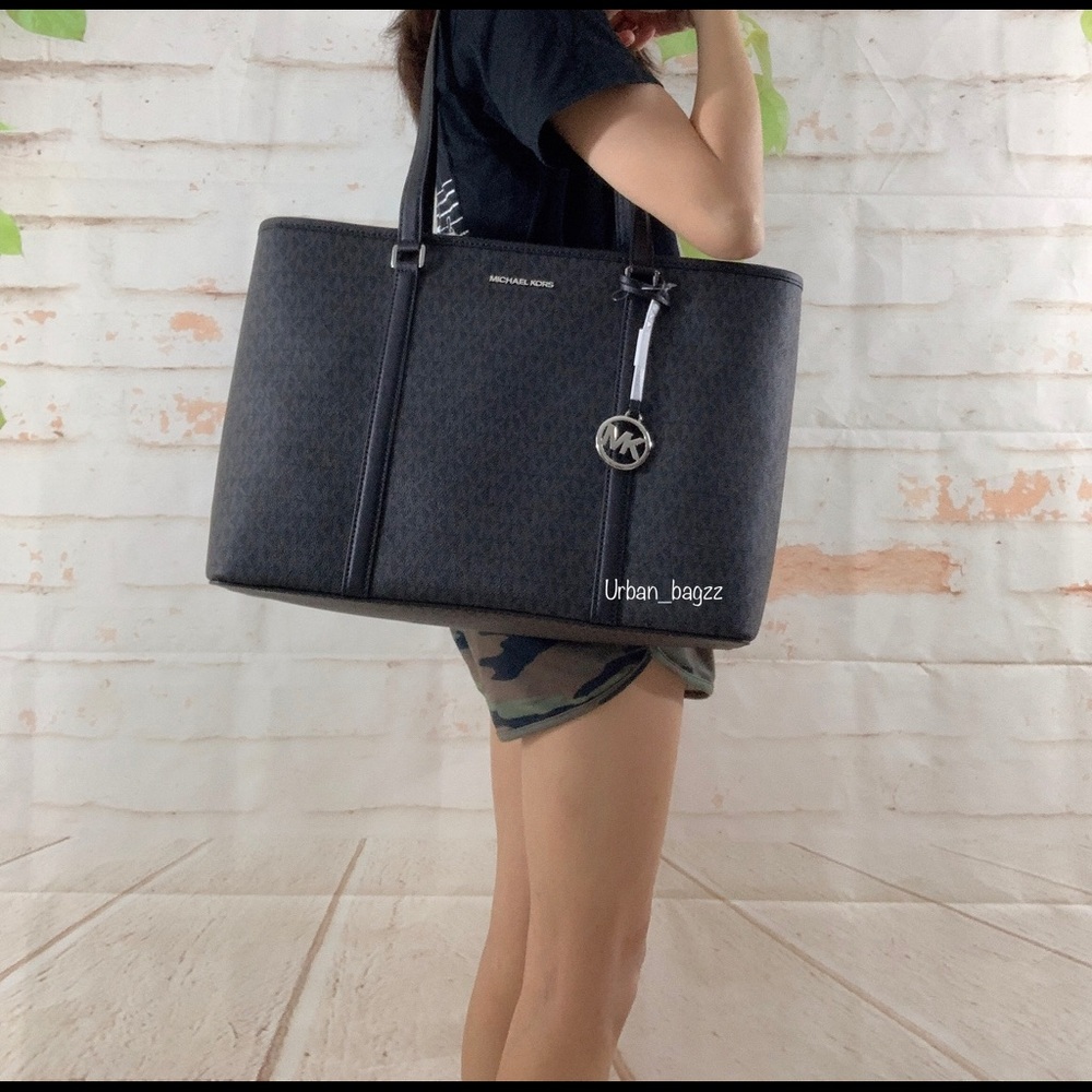 Michael Kors Sady Large Tote - Picture 5 of 8